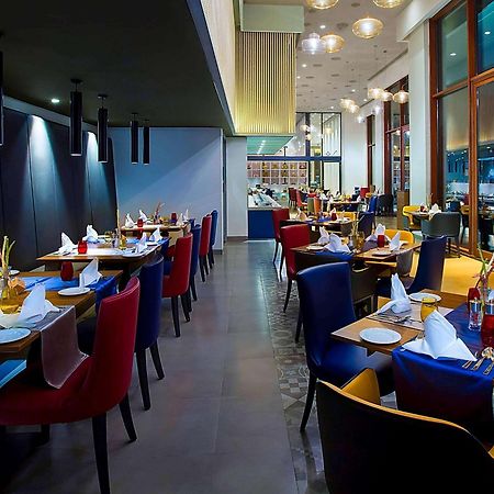 Grand Mercure Mysore - An Accor Brand Екстериор снимка The interior of the restaurant