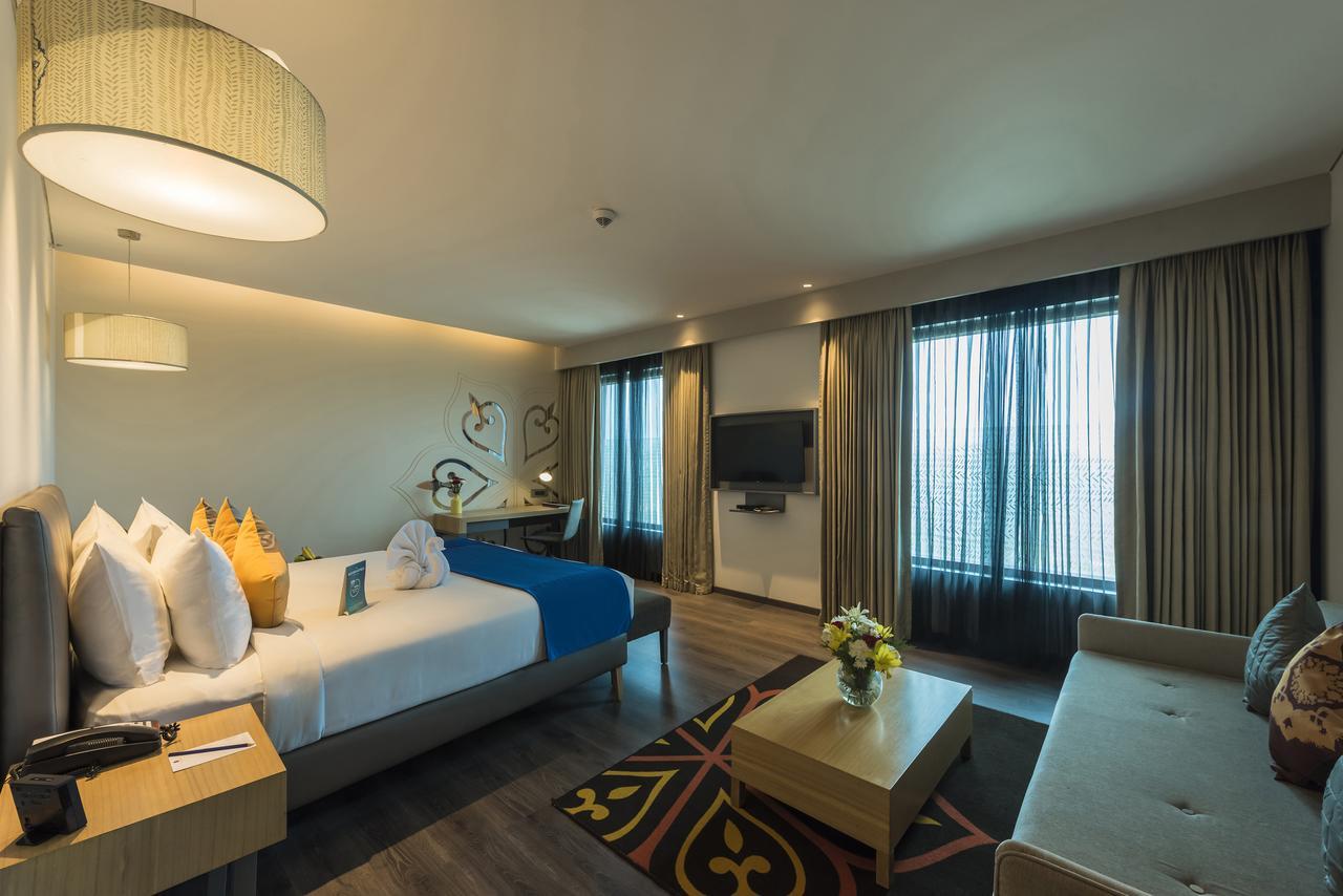 Grand Mercure Mysore - An Accor Brand Екстериор снимка Suite room at the hotel